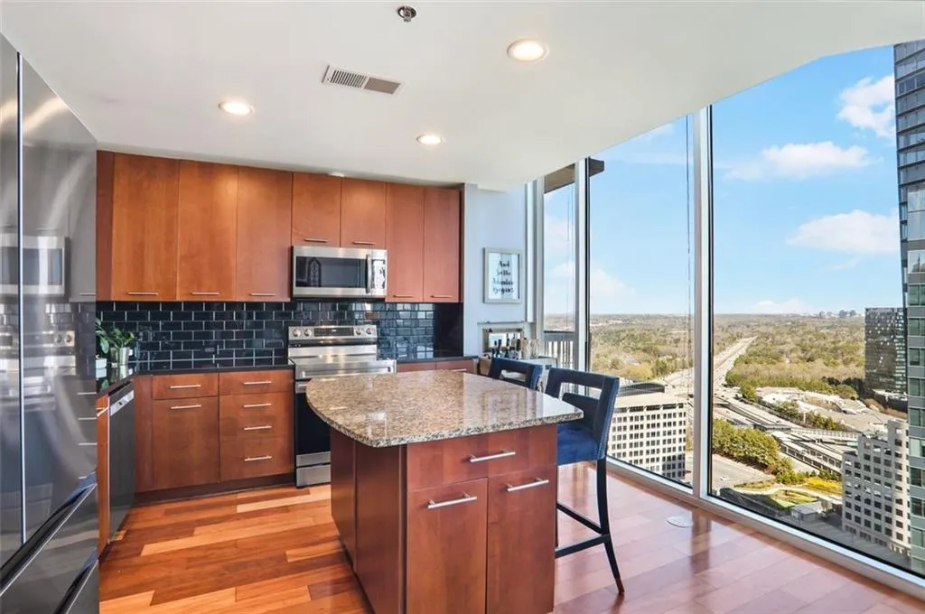 3324 Peachtree Road Ne Unit 2807, Atlanta, Georgia 30326, 1 Bedroom Bedrooms, ,1 BathroomBathrooms,Residential,For Sale,3324 Peachtree Road Ne Unit 2807,7544179