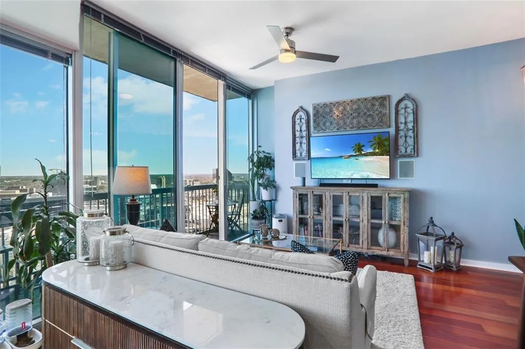 3324 Peachtree Road Ne Unit 2807, Atlanta, Georgia 30326, 1 Bedroom Bedrooms, ,1 BathroomBathrooms,Residential,For Sale,3324 Peachtree Road Ne Unit 2807,7544179