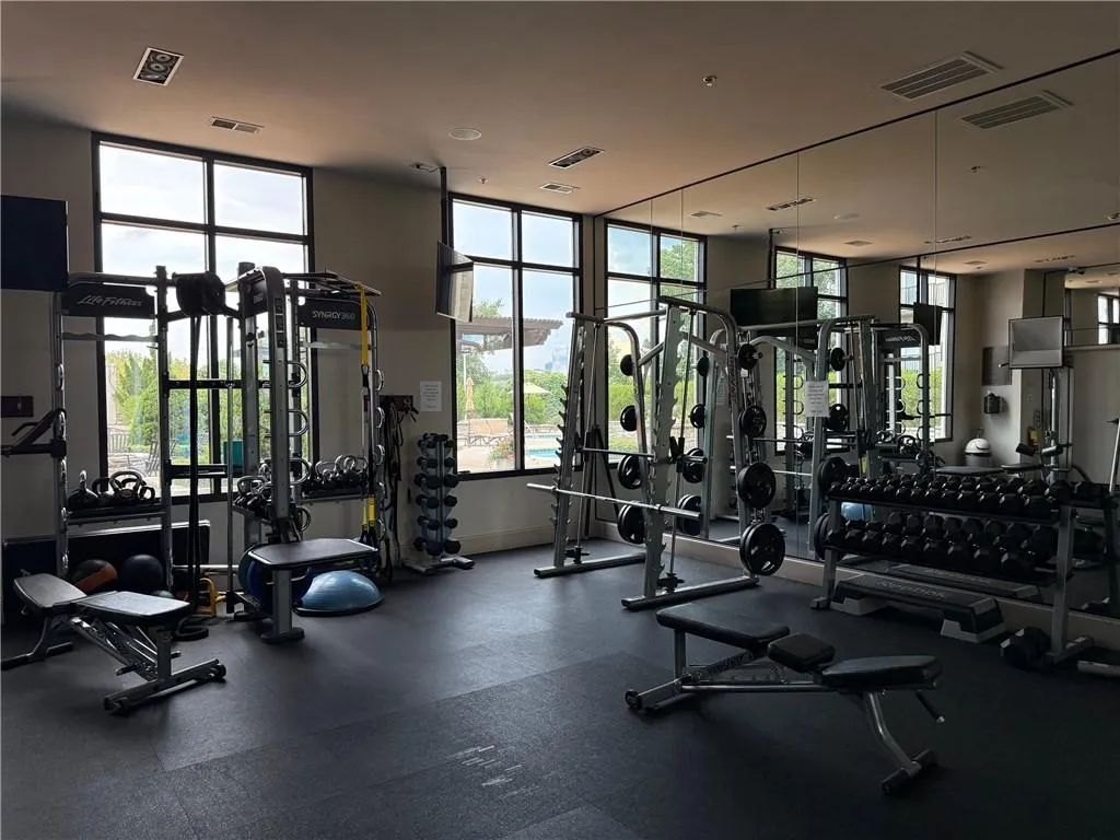 2255 Peachtree Road Ne Unit 322, Atlanta, Georgia 30309, 1 Bedroom Bedrooms, ,1 BathroomBathrooms,Residential,For Sale,2255 Peachtree Road Ne Unit 322,7633688