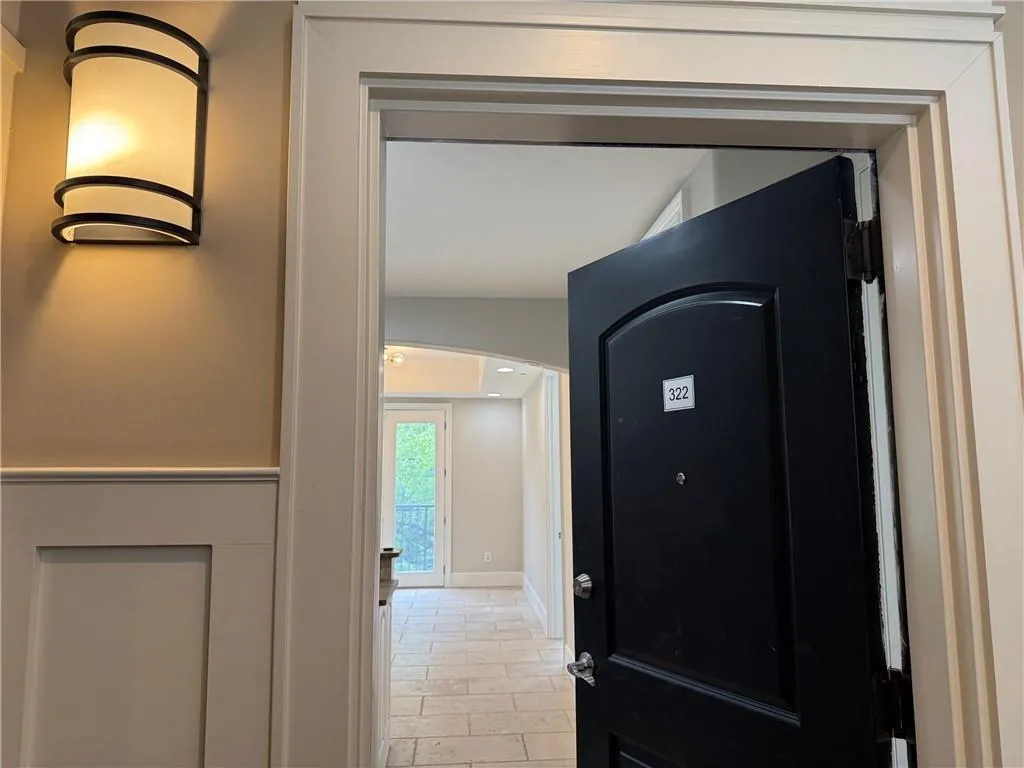 2255 Peachtree Road Ne Unit 322, Atlanta, Georgia 30309, 1 Bedroom Bedrooms, ,1 BathroomBathrooms,Residential,For Sale,2255 Peachtree Road Ne Unit 322,7633688