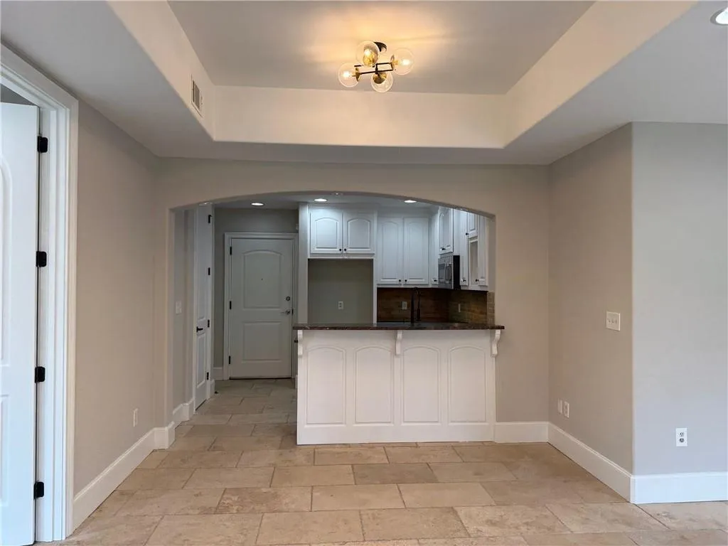 2255 Peachtree Road Ne Unit 322, Atlanta, Georgia 30309, 1 Bedroom Bedrooms, ,1 BathroomBathrooms,Residential,For Sale,2255 Peachtree Road Ne Unit 322,7633688