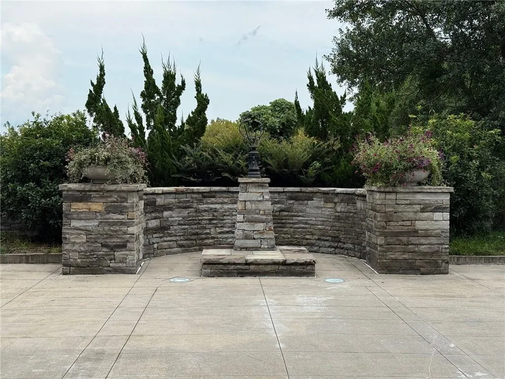 2255 Peachtree Road Ne Unit 322, Atlanta, Georgia 30309, 1 Bedroom Bedrooms, ,1 BathroomBathrooms,Residential,For Sale,2255 Peachtree Road Ne Unit 322,7633688