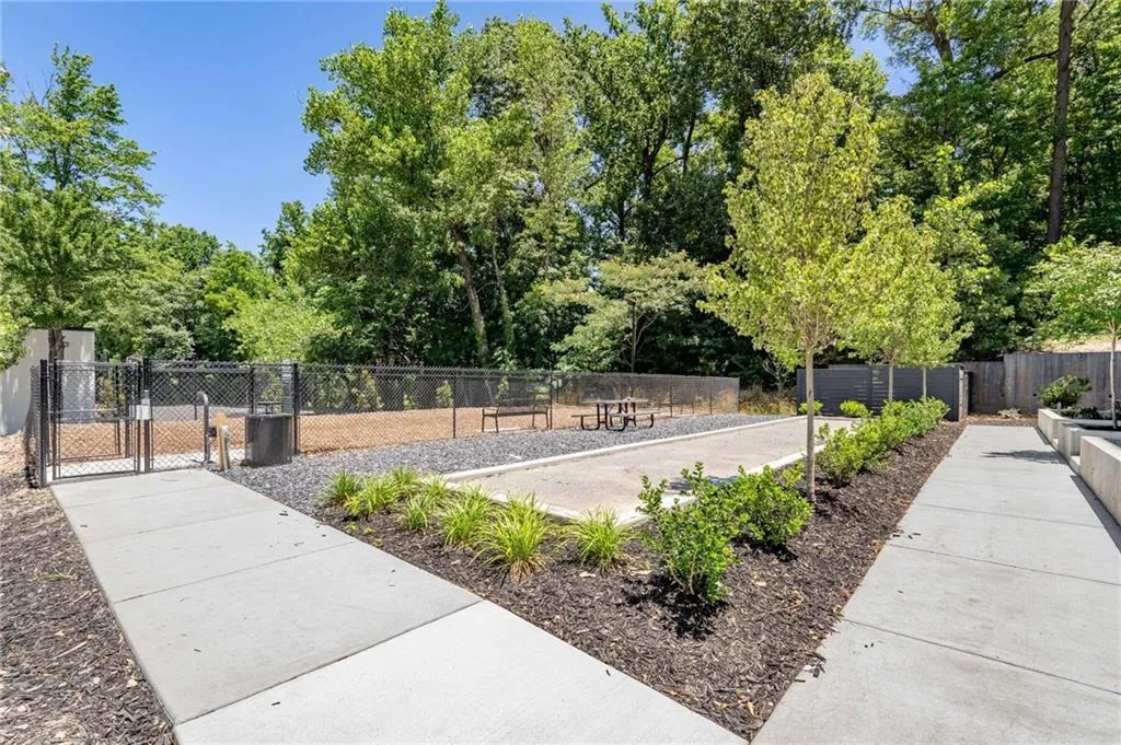 1225 Chelsea Circle Nw, Atlanta, Georgia 30318, 3 Bedrooms Bedrooms, ,3 BathroomsBathrooms,Residential,For Sale,1225 Chelsea Circle Nw,7575174