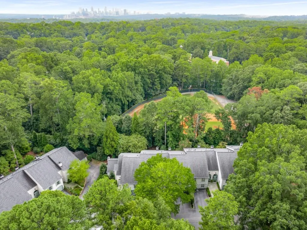 650 Moores Mill Road Nw Unit 11, Atlanta, Georgia 30327, 3 Bedrooms Bedrooms, ,2 BathroomsBathrooms,Residential,For Sale,650 Moores Mill Road Nw Unit 11,7637409