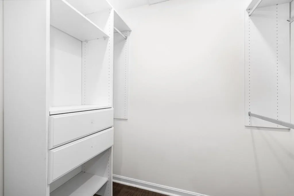 650 Moores Mill Road Nw Unit 11, Atlanta, Georgia 30327, 3 Bedrooms Bedrooms, ,2 BathroomsBathrooms,Residential,For Sale,650 Moores Mill Road Nw Unit 11,7637409