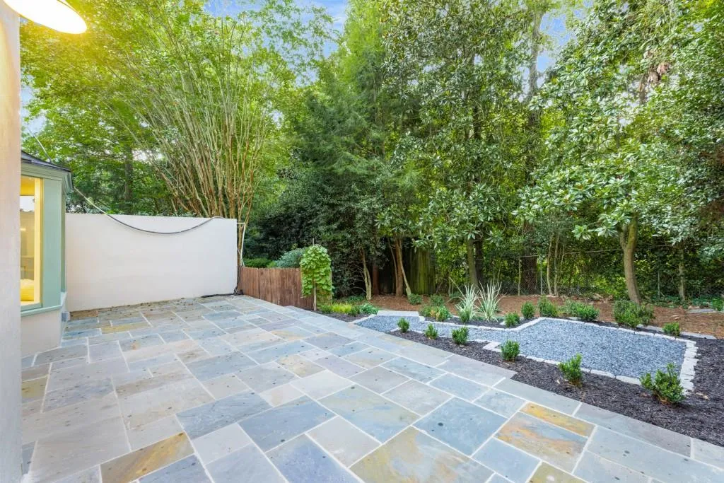 650 Moores Mill Road Nw Unit 11, Atlanta, Georgia 30327, 3 Bedrooms Bedrooms, ,2 BathroomsBathrooms,Residential,For Sale,650 Moores Mill Road Nw Unit 11,7637409