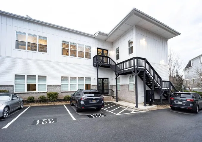 Private 2nd Level living on ONE FLOOR