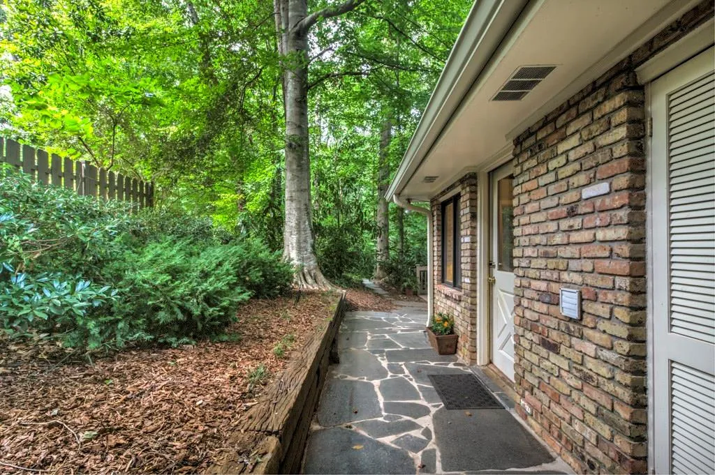 480 Franklin Road Ne, Atlanta, Georgia 30342, 5 Bedrooms Bedrooms, ,3 BathroomsBathrooms,Residential,Sold,480 Franklin Road Ne,5902391
