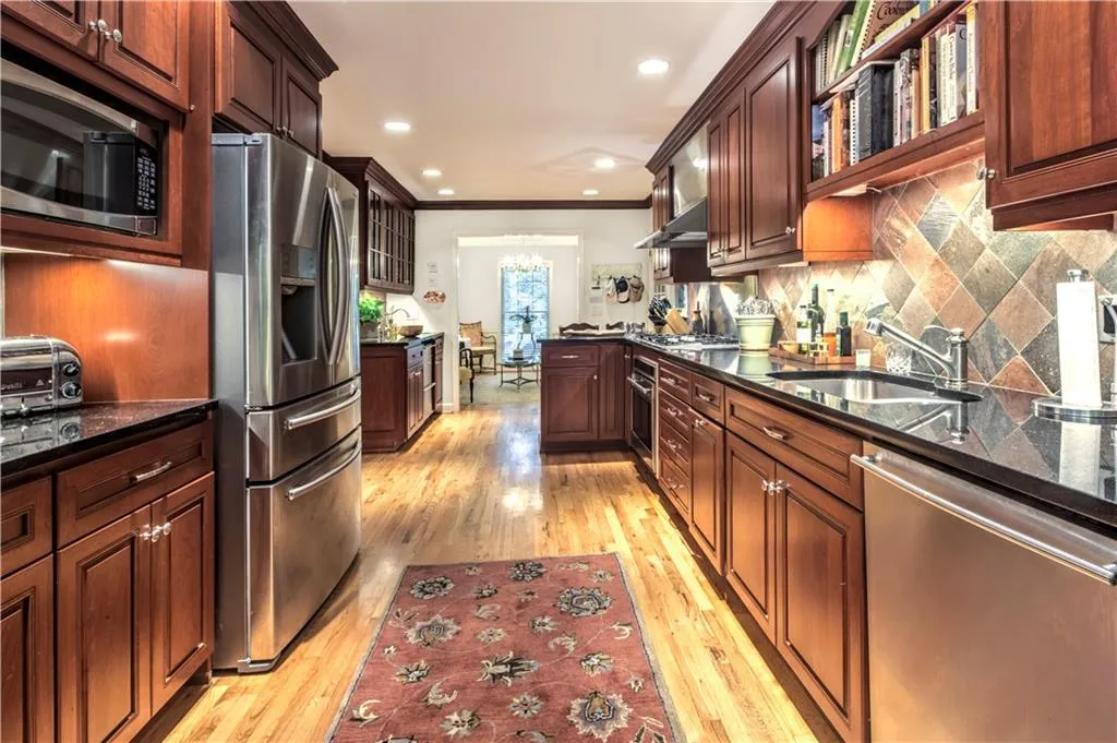 480 Franklin Road Ne, Atlanta, Georgia 30342, 5 Bedrooms Bedrooms, ,3 BathroomsBathrooms,Residential,Sold,480 Franklin Road Ne,5902391