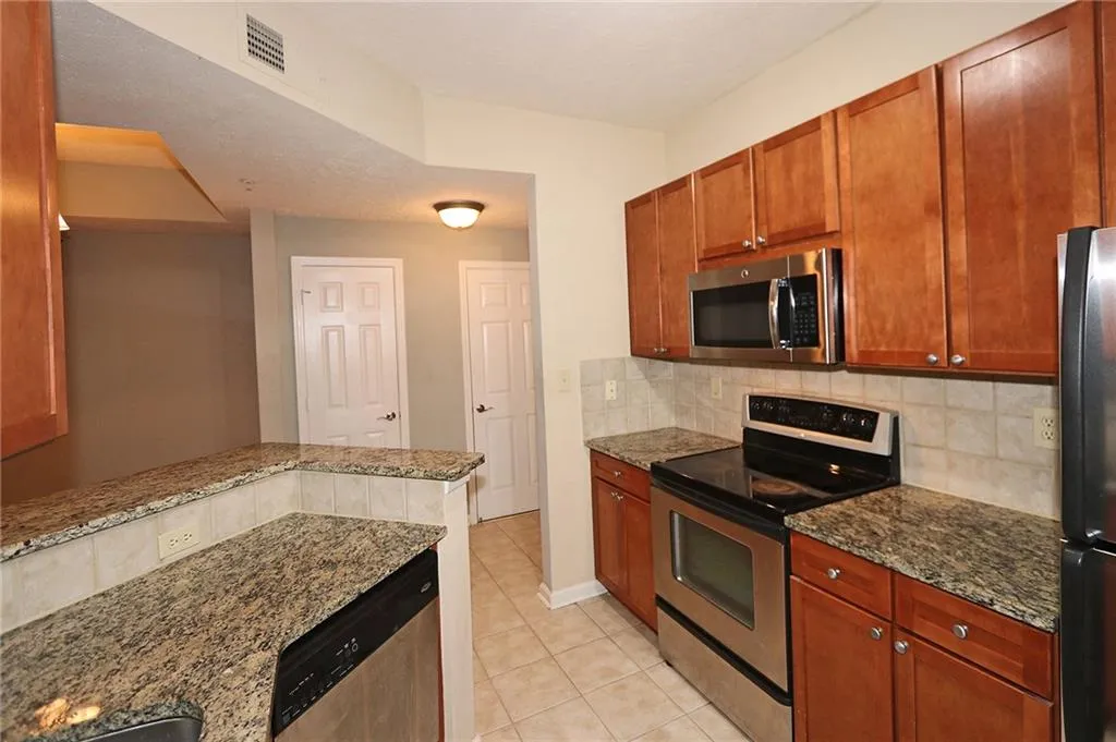 1250 Parkwood Circle Se Unit 2002, Atlanta, Georgia 30339, 1 Bedroom Bedrooms, ,1 BathroomBathrooms,Residential,Sold,1250 Parkwood Circle Se Unit 2002,6054603
