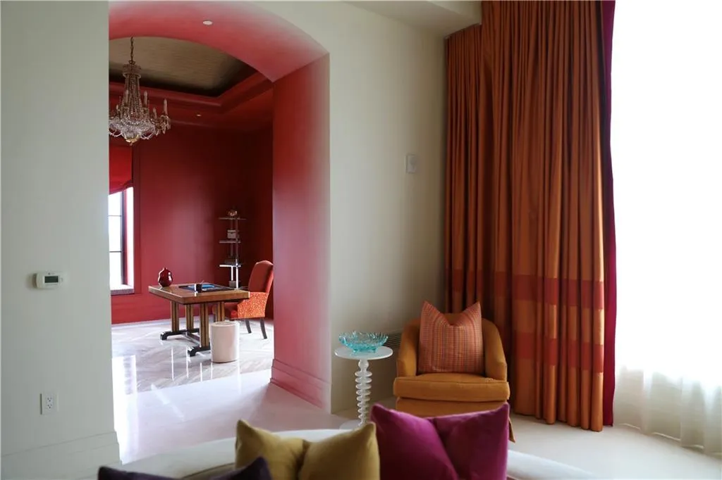 Sitting room with a chandelier