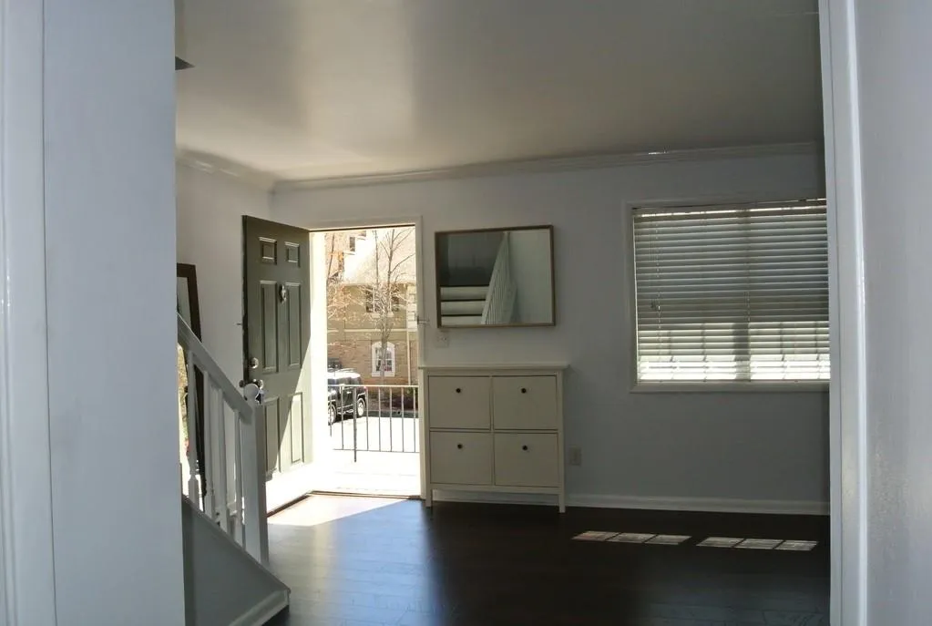 6900 Ne Roswell Road Ne Unit N3, Atlanta, Georgia 30328, 2 Bedrooms Bedrooms, ,2 BathroomsBathrooms,Residential,Sold,6900 Ne Roswell Road Ne Unit N3,6524789