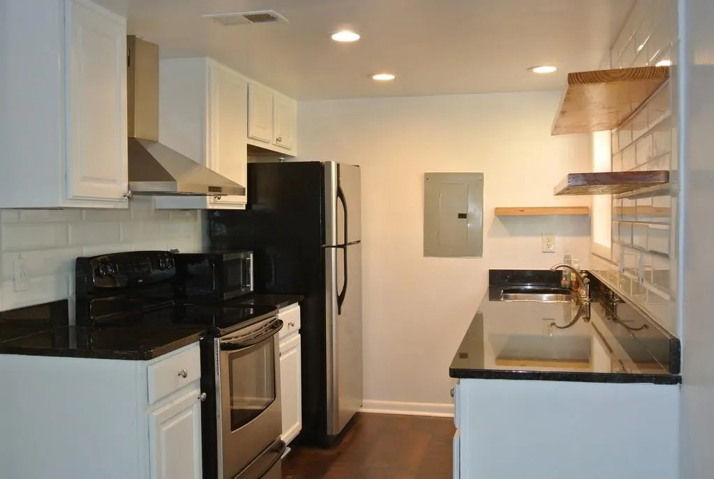 6900 Ne Roswell Road Ne Unit N3, Atlanta, Georgia 30328, 2 Bedrooms Bedrooms, ,2 BathroomsBathrooms,Residential,Sold,6900 Ne Roswell Road Ne Unit N3,6524789