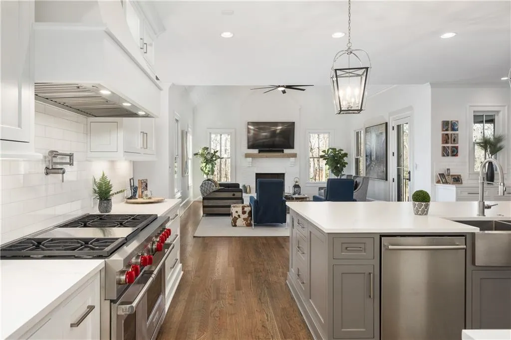 5720 Riverside Drive, Atlanta, Georgia 30327, 7 Bedrooms Bedrooms, ,7 BathroomsBathrooms,Residential,Sold,5720 Riverside Drive,6826879