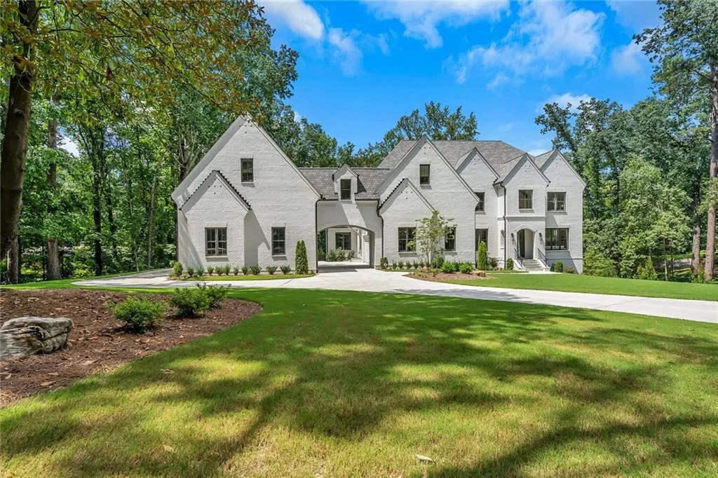 5720 Riverside Drive, Atlanta, Georgia 30327, 7 Bedrooms Bedrooms, ,7 BathroomsBathrooms,Residential,Sold,5720 Riverside Drive,6826879