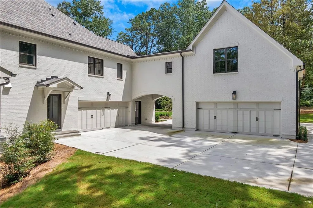 5720 Riverside Drive, Atlanta, Georgia 30327, 7 Bedrooms Bedrooms, ,7 BathroomsBathrooms,Residential,Sold,5720 Riverside Drive,6826879