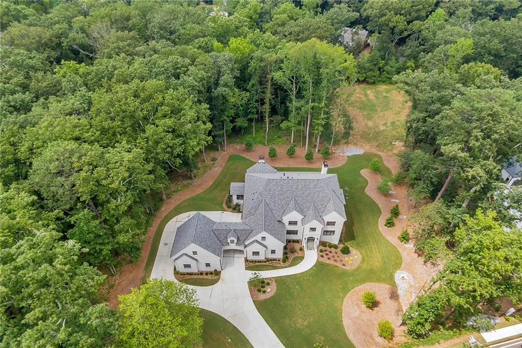 5720 Riverside Drive, Atlanta, Georgia 30327, 7 Bedrooms Bedrooms, ,7 BathroomsBathrooms,Residential,Sold,5720 Riverside Drive,6826879