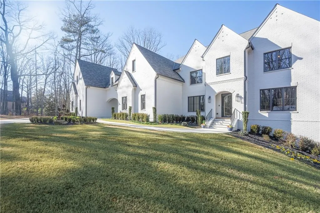 5720 Riverside Drive, Atlanta, Georgia 30327, 7 Bedrooms Bedrooms, ,7 BathroomsBathrooms,Residential,Sold,5720 Riverside Drive,6826879