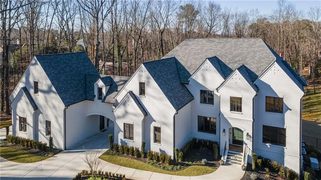 5720 Riverside Drive, Atlanta, Georgia 30327, 7 Bedrooms Bedrooms, ,7 BathroomsBathrooms,Residential,Sold,5720 Riverside Drive,6826879