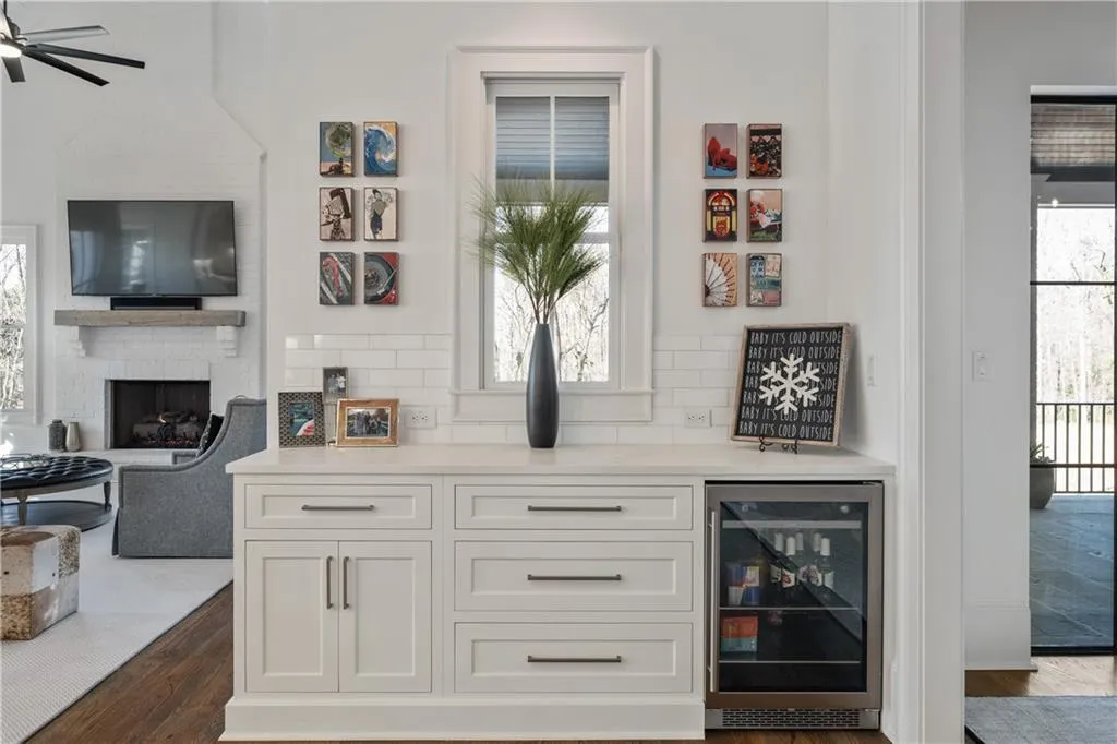 5720 Riverside Drive, Atlanta, Georgia 30327, 7 Bedrooms Bedrooms, ,7 BathroomsBathrooms,Residential,Sold,5720 Riverside Drive,6826879