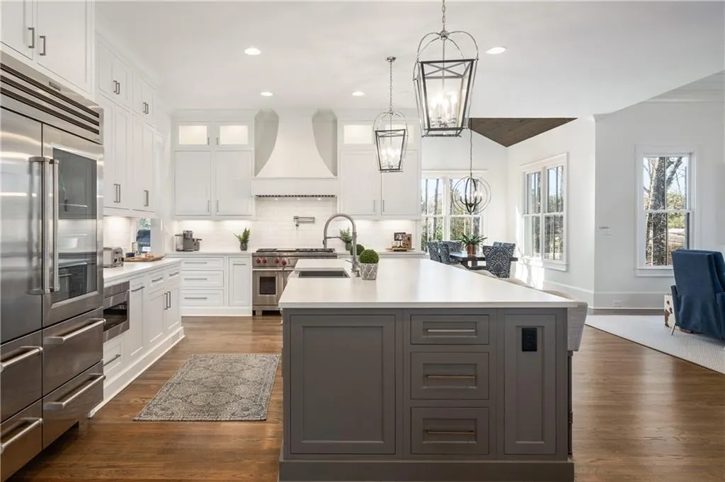 5720 Riverside Drive, Atlanta, Georgia 30327, 7 Bedrooms Bedrooms, ,7 BathroomsBathrooms,Residential,Sold,5720 Riverside Drive,6826879