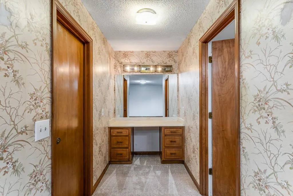 360 W Spalding Drive, Atlanta, Georgia 30328, 3 Bedrooms Bedrooms, ,2 BathroomsBathrooms,Residential,Sold,360 W Spalding Drive,7542239