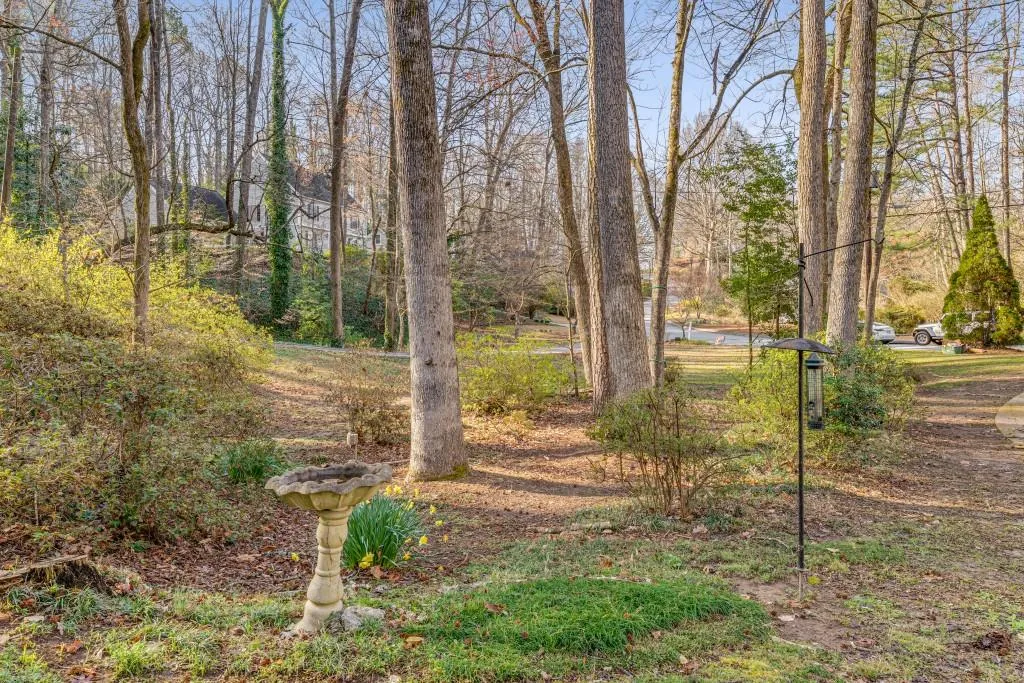 360 W Spalding Drive, Atlanta, Georgia 30328, 3 Bedrooms Bedrooms, ,2 BathroomsBathrooms,Residential,Sold,360 W Spalding Drive,7542239