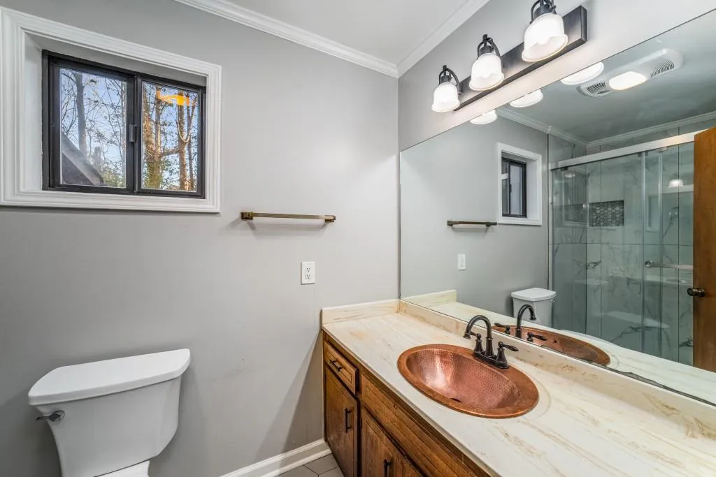 360 W Spalding Drive, Atlanta, Georgia 30328, 3 Bedrooms Bedrooms, ,2 BathroomsBathrooms,Residential,Sold,360 W Spalding Drive,7542239