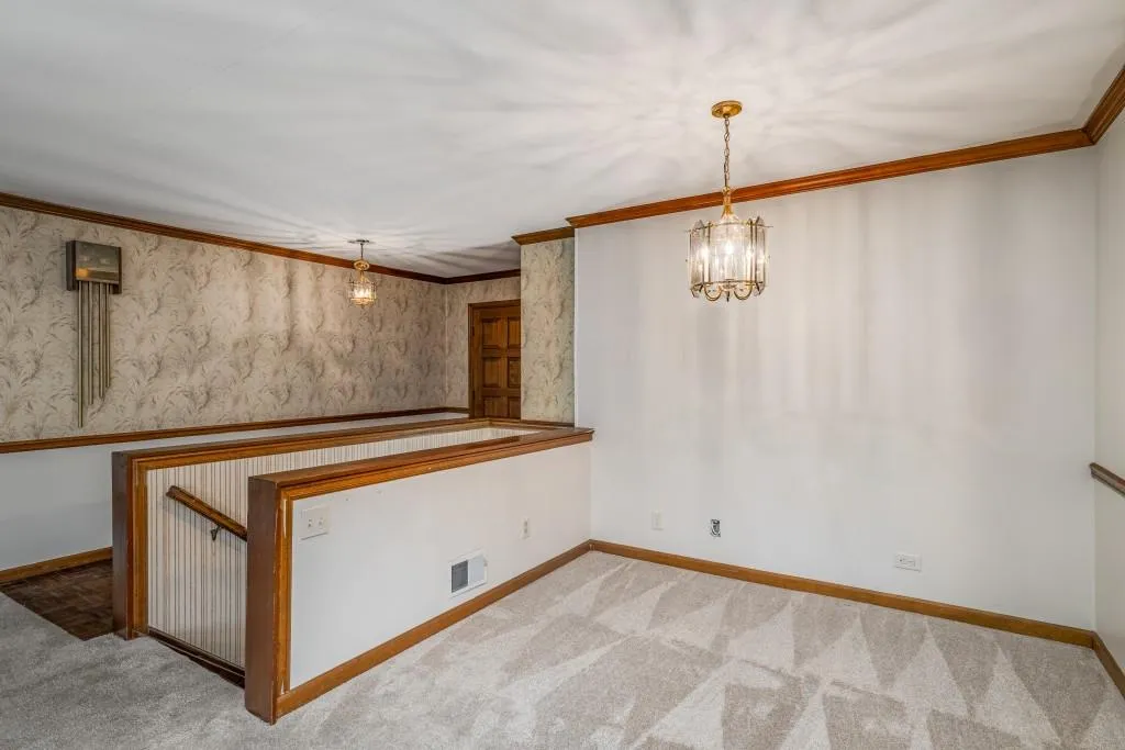 360 W Spalding Drive, Atlanta, Georgia 30328, 3 Bedrooms Bedrooms, ,2 BathroomsBathrooms,Residential,Sold,360 W Spalding Drive,7542239