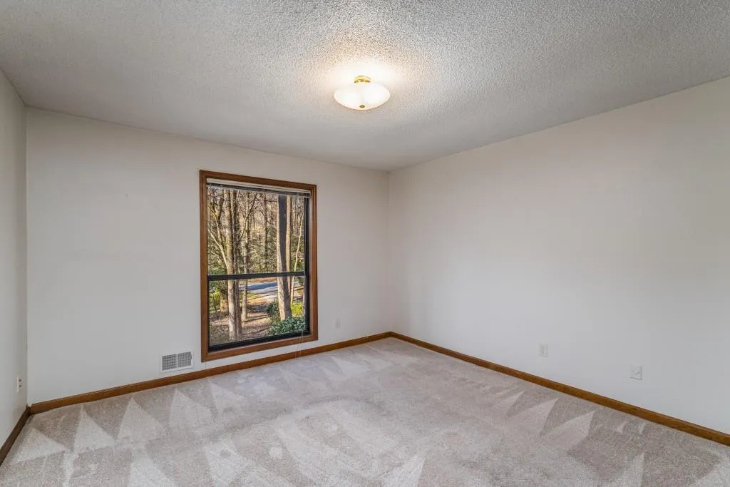 360 W Spalding Drive, Atlanta, Georgia 30328, 3 Bedrooms Bedrooms, ,2 BathroomsBathrooms,Residential,Sold,360 W Spalding Drive,7542239