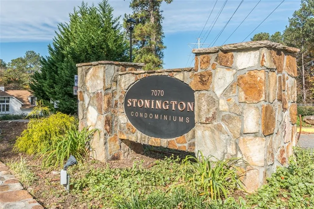 7316 Cardigan Circle, Sandy Springs, Georgia 30328, 3 Bedrooms Bedrooms, ,2 BathroomsBathrooms,Residential,Sold,7316 Cardigan Circle,5935757