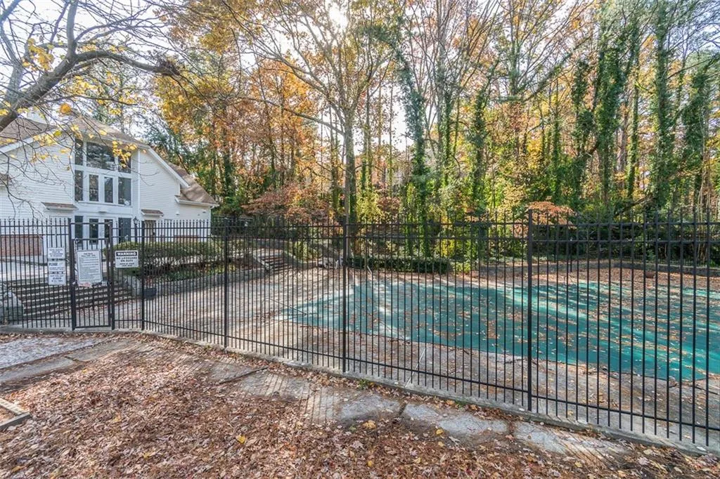 7316 Cardigan Circle, Sandy Springs, Georgia 30328, 3 Bedrooms Bedrooms, ,2 BathroomsBathrooms,Residential,Sold,7316 Cardigan Circle,5935757