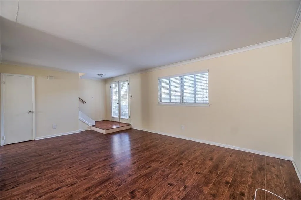 7316 Cardigan Circle, Sandy Springs, Georgia 30328, 3 Bedrooms Bedrooms, ,2 BathroomsBathrooms,Residential,Sold,7316 Cardigan Circle,5935757