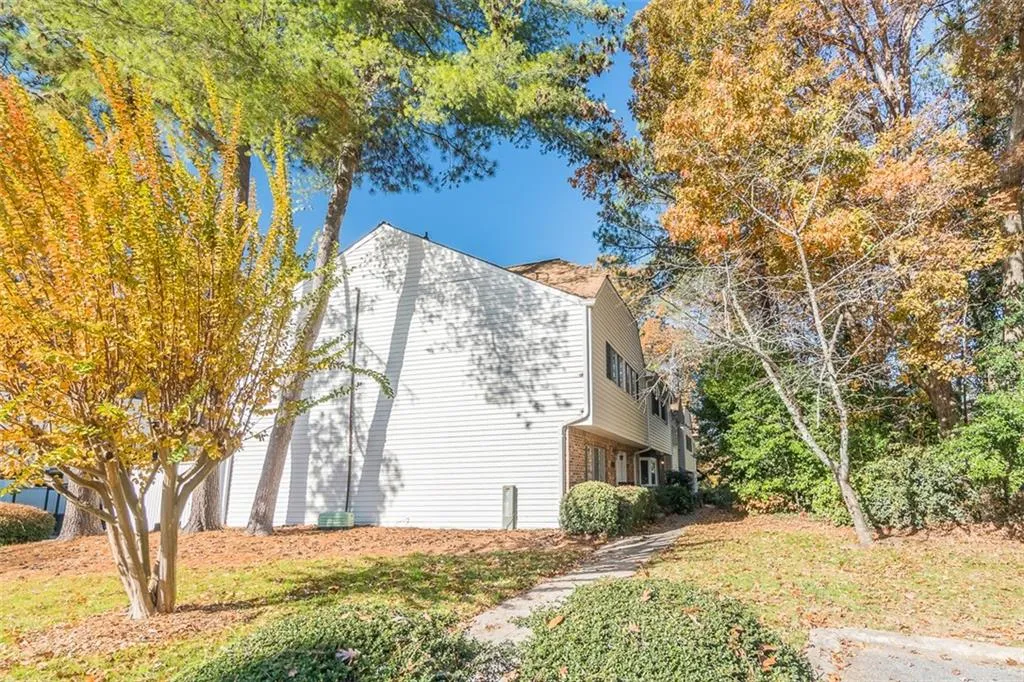 7316 Cardigan Circle, Sandy Springs, Georgia 30328, 3 Bedrooms Bedrooms, ,2 BathroomsBathrooms,Residential,Sold,7316 Cardigan Circle,5935757