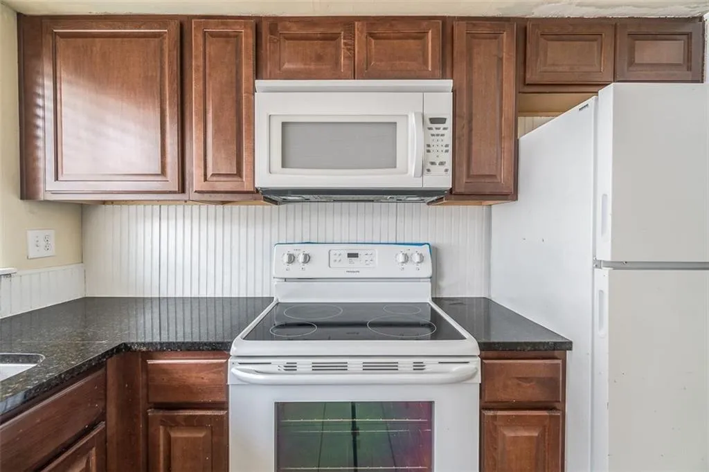 7316 Cardigan Circle, Sandy Springs, Georgia 30328, 3 Bedrooms Bedrooms, ,2 BathroomsBathrooms,Residential,Sold,7316 Cardigan Circle,5935757