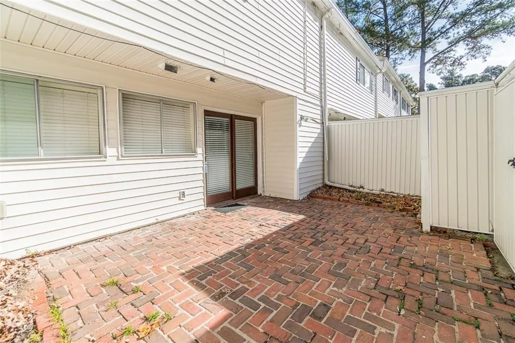 7316 Cardigan Circle, Sandy Springs, Georgia 30328, 3 Bedrooms Bedrooms, ,2 BathroomsBathrooms,Residential,Sold,7316 Cardigan Circle,5935757