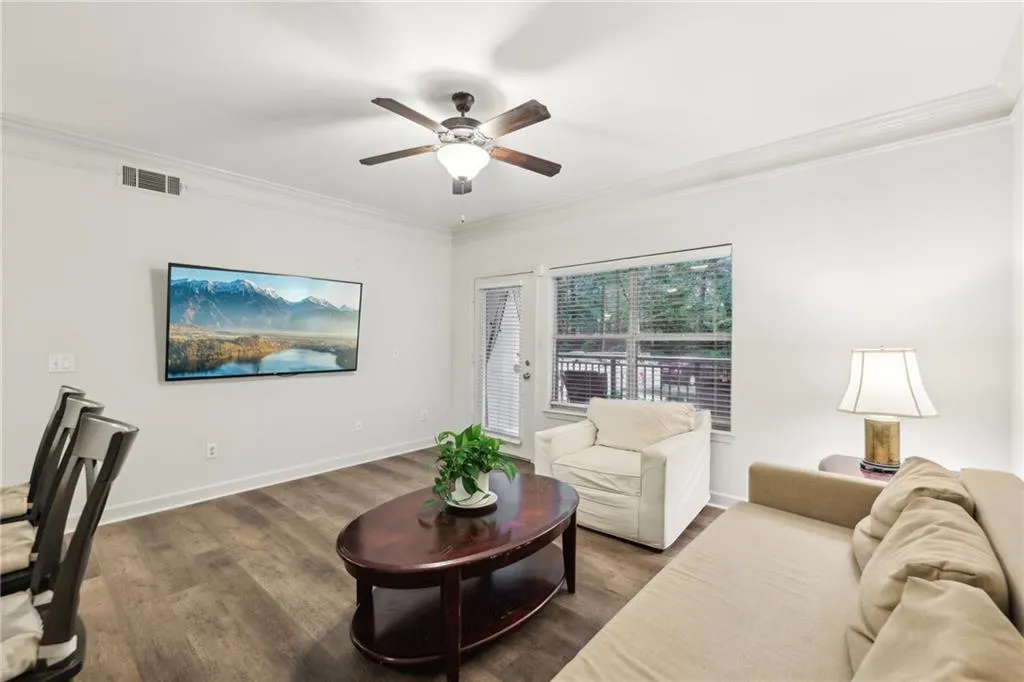 5559 Glenridge Drive Unit 1103, Sandy Springs, Georgia 30342, 1 Bedroom Bedrooms, ,1 BathroomBathrooms,Residential,Sold,5559 Glenridge Drive Unit 1103,7570415