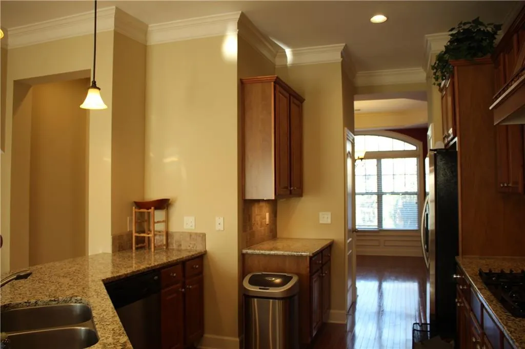 942 Telfair Close, Sandy Springs, Georgia 30350, 3 Bedrooms Bedrooms, ,3 BathroomsBathrooms,Residential,Sold,942 Telfair Close,5953594
