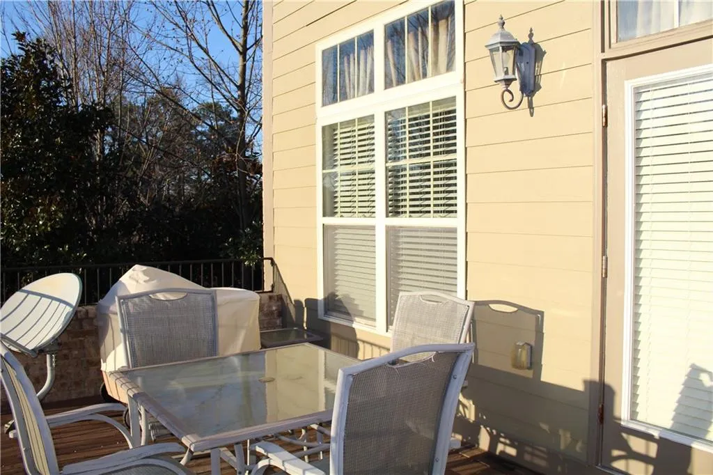 942 Telfair Close, Sandy Springs, Georgia 30350, 3 Bedrooms Bedrooms, ,3 BathroomsBathrooms,Residential,Sold,942 Telfair Close,5953594