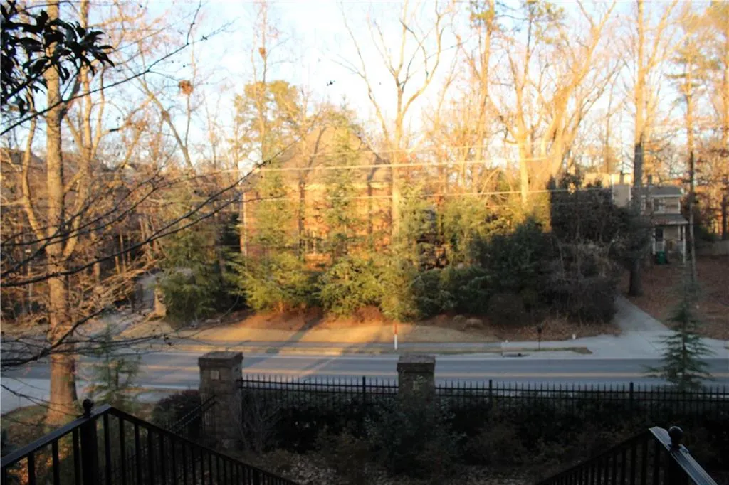 942 Telfair Close, Sandy Springs, Georgia 30350, 3 Bedrooms Bedrooms, ,3 BathroomsBathrooms,Residential,Sold,942 Telfair Close,5953594
