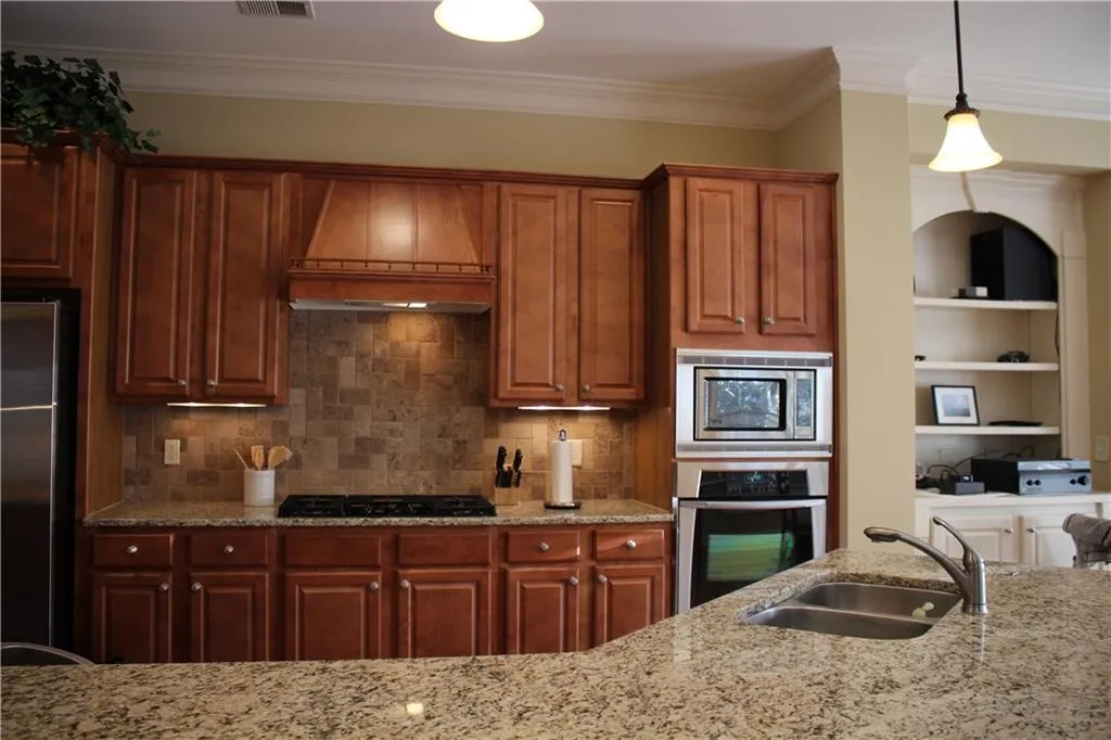 942 Telfair Close, Sandy Springs, Georgia 30350, 3 Bedrooms Bedrooms, ,3 BathroomsBathrooms,Residential,Sold,942 Telfair Close,5953594