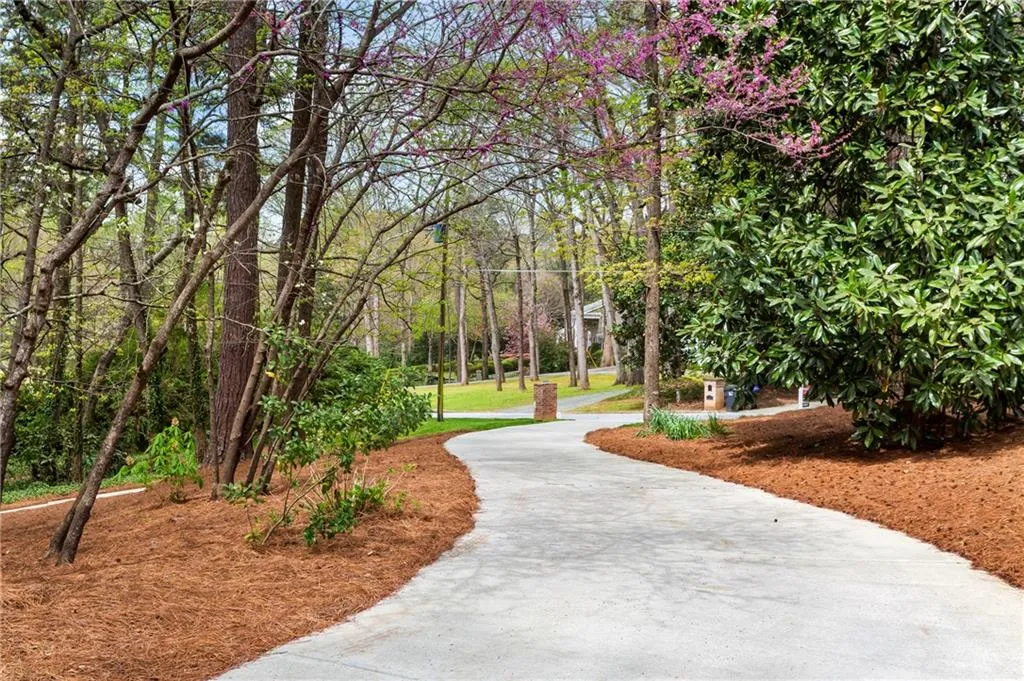 1939 Old Dominion Drive, Sandy Springs, Georgia 30350, 5 Bedrooms Bedrooms, ,4 BathroomsBathrooms,Residential,Sold,1939 Old Dominion Drive,6855344