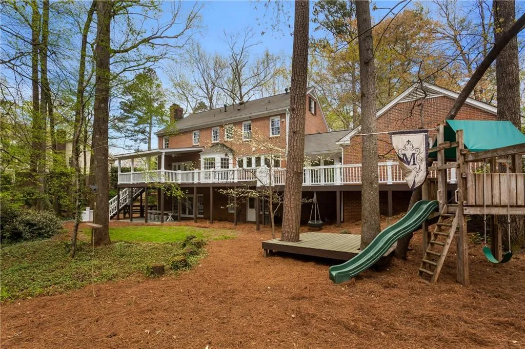 1939 Old Dominion Drive, Sandy Springs, Georgia 30350, 5 Bedrooms Bedrooms, ,4 BathroomsBathrooms,Residential,Sold,1939 Old Dominion Drive,6855344