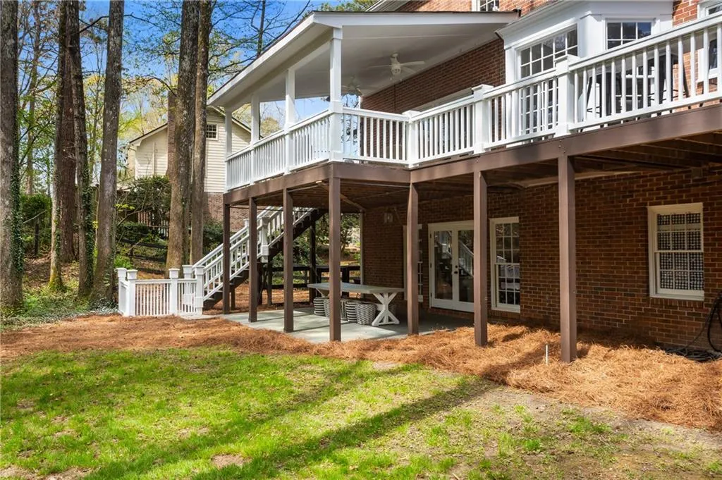 1939 Old Dominion Drive, Sandy Springs, Georgia 30350, 5 Bedrooms Bedrooms, ,4 BathroomsBathrooms,Residential,Sold,1939 Old Dominion Drive,6855344