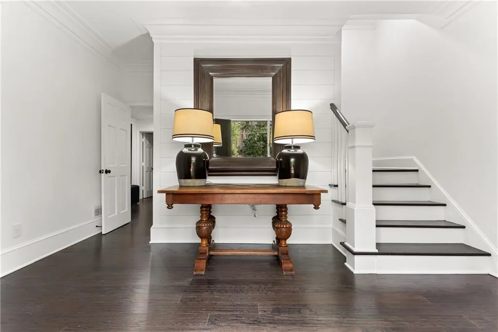 1939 Old Dominion Drive, Sandy Springs, Georgia 30350, 5 Bedrooms Bedrooms, ,4 BathroomsBathrooms,Residential,Sold,1939 Old Dominion Drive,6855344