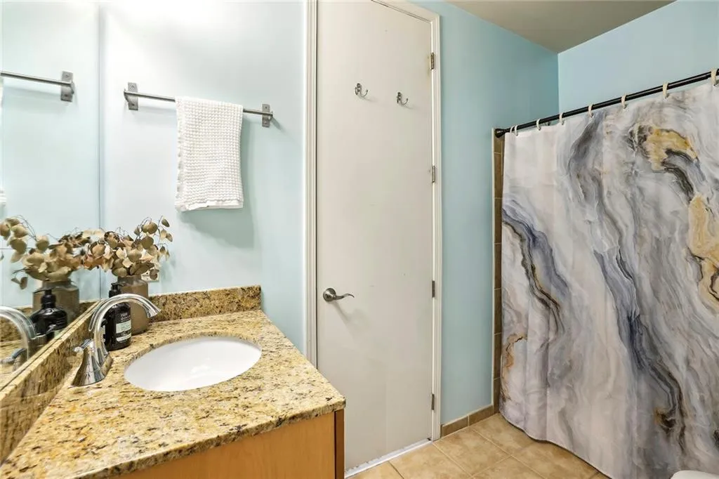 711 Cosmopolitan Drive Ne Unit 523, Atlanta, Georgia 30324, 2 Bedrooms Bedrooms, ,2 BathroomsBathrooms,Residential,For Sale,711 Cosmopolitan Drive Ne Unit 523,7546733