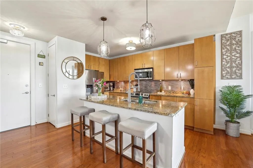 711 Cosmopolitan Drive Ne Unit 523, Atlanta, Georgia 30324, 2 Bedrooms Bedrooms, ,2 BathroomsBathrooms,Residential,For Sale,711 Cosmopolitan Drive Ne Unit 523,7546733