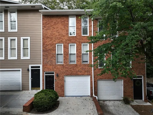 653 Park Village Drive Ne Unit 25, Atlanta, Georgia 30306