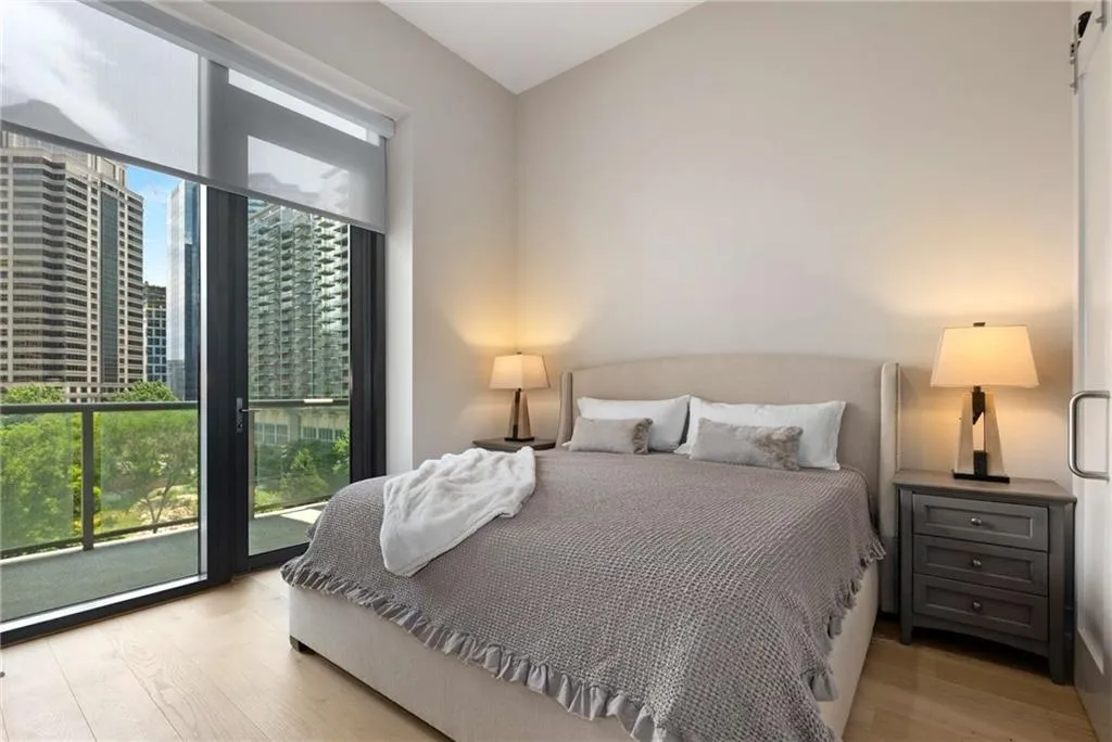 40 12th Street Ne Unit 803, Atlanta, Georgia 30309, 1 Bedroom Bedrooms, ,1 BathroomBathrooms,Residential,Sold,40 12th Street Ne Unit 803,7574644