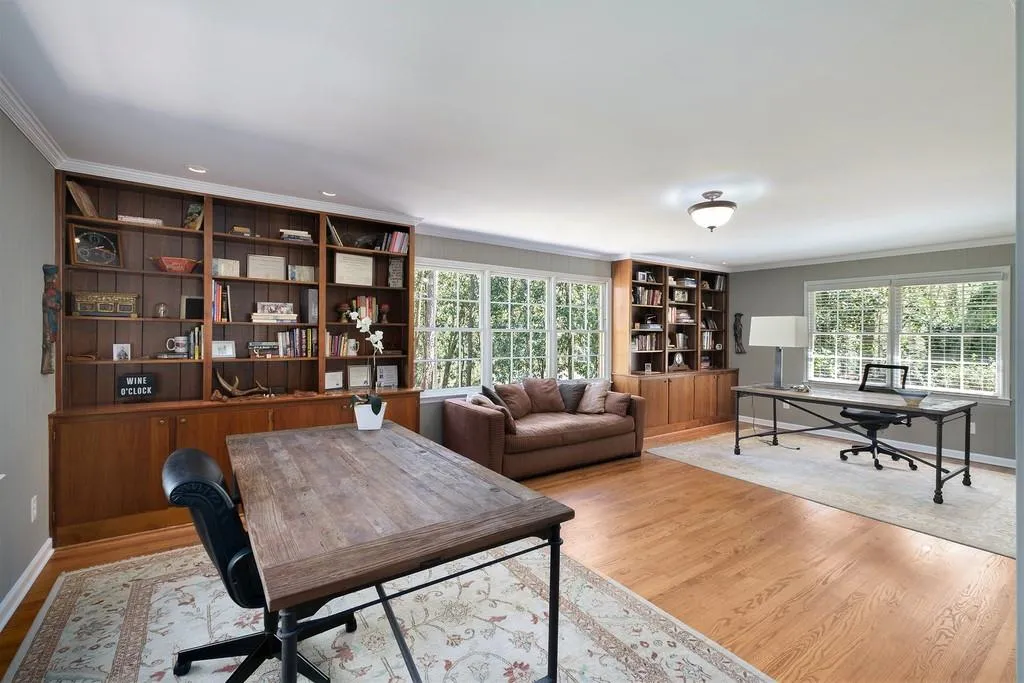 8875 Huntcliff Trace, Sandy Springs, Georgia 30350, 5 Bedrooms Bedrooms, ,4 BathroomsBathrooms,Residential,Sold,8875 Huntcliff Trace,6862089